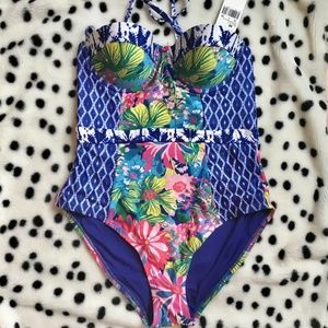 One piece swimsuit; flower; wire push up cups